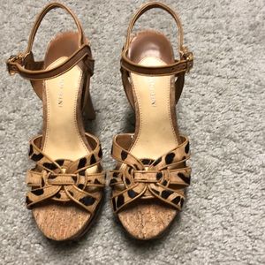 Gianni Bini leopard print sandal